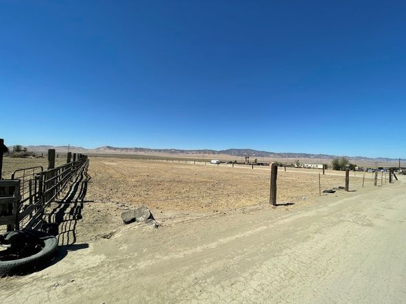 ±0.99 Acres of Vacant Land in Coalinga, CA: 47988 Lost Hills Rd, Coalinga, CA 93210